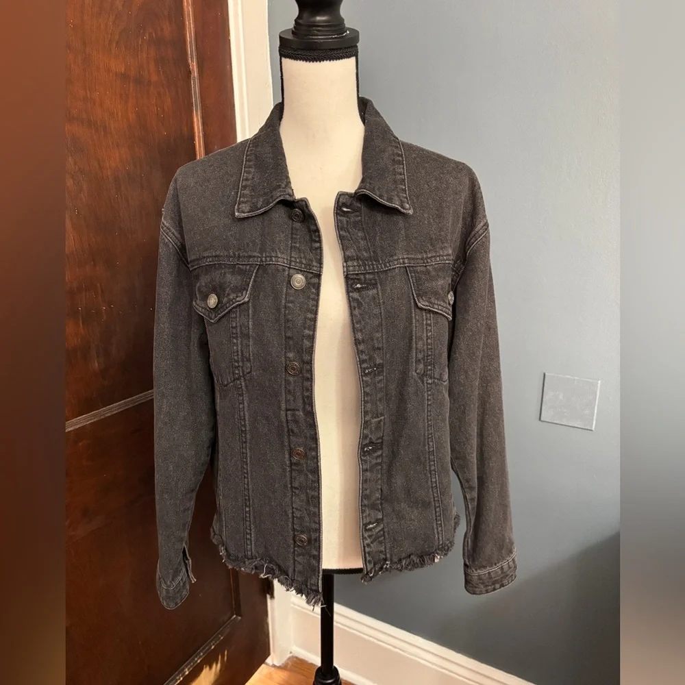 Women’s XL Jean Jacket - Picture 2 of 3